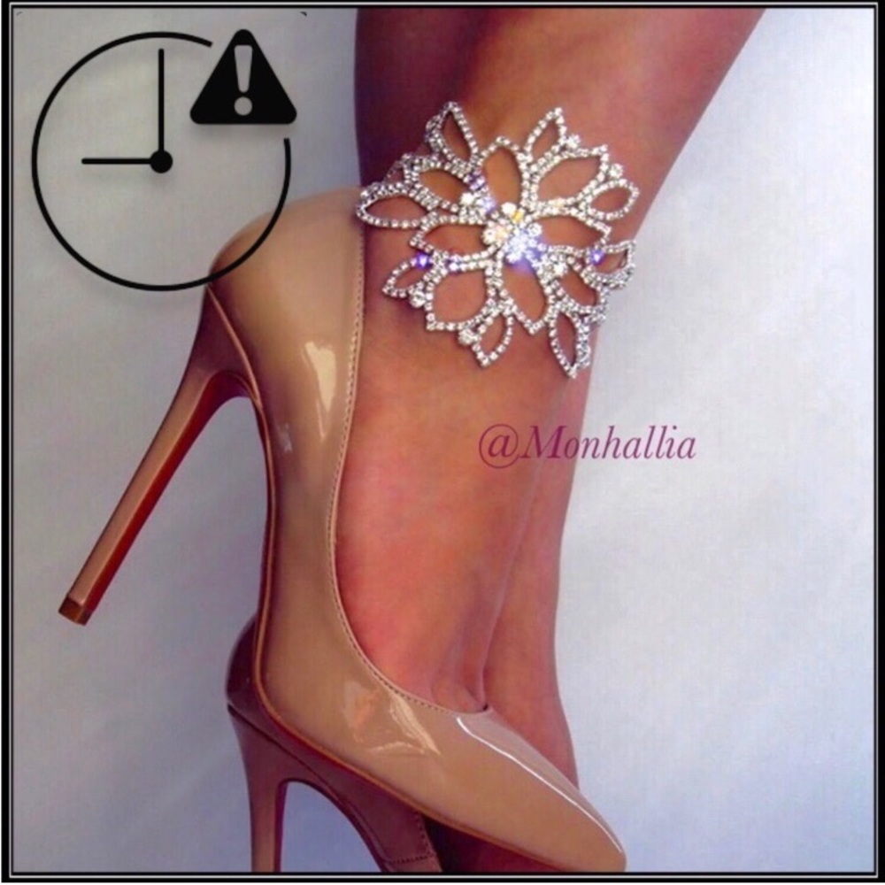 New silver simulated diamond versatile ornate flower wrap around ankle bracelet